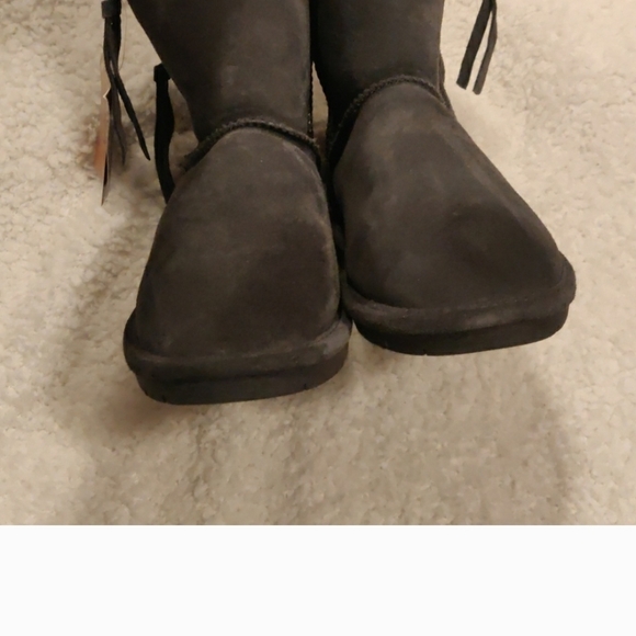 New! 1901Y Bearpaw Boots Girls Mimi Youths Suede Rubber Sole - Picture 12 of 12